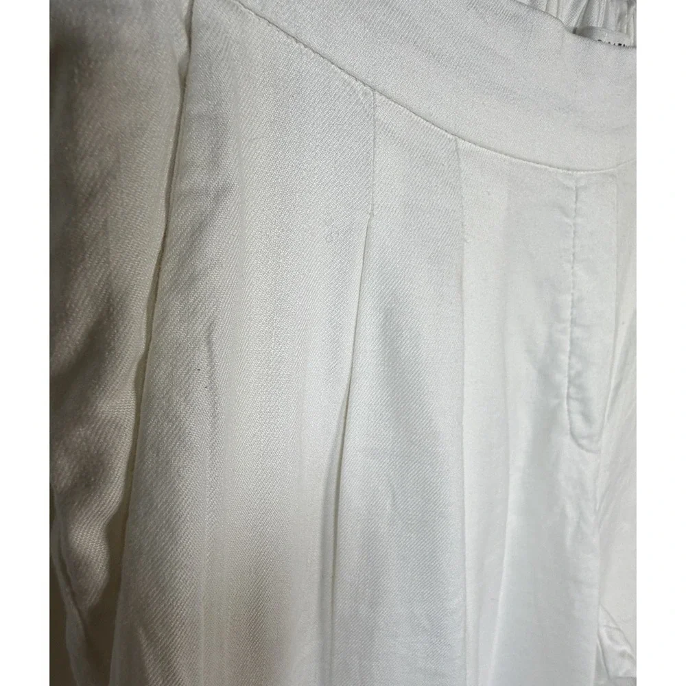 Babaton size white
